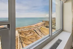 1700 E 56th St, Chicago, IL 60637 - Photo 8