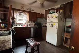 8516 S Seeley Ave, Chicago, IL 60620 - Photo 2