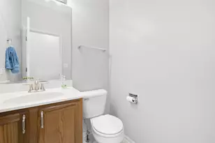 84 N Mill Rd, Addison, IL 60101 - Photo 8