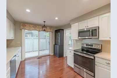 245 Timber Ridge Lane #245, Lake Barrington, IL 60010 - Photo 4