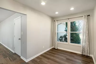 310 N Huntington Drive, McHenry, IL 60050 - Photo 4