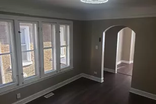 1040 W 92nd Pl, Chicago, IL 60620 - Photo 8