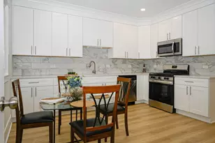 5646 W Grover St, Chicago, IL 60630 - Photo 6