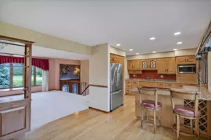 8532 W 107th St, Palos Hills, IL 60465 - Photo 4