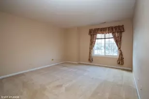 501 Cumberland Trail, Roselle, IL 60172 - Photo 6