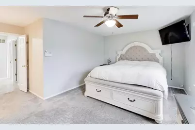 1239 Spring Valley Drive, Carol Stream, IL 60188 - Photo 14