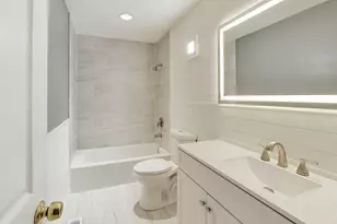 1239 Spring Valley Dr, Carol Stream, IL 60188 - Photo 16