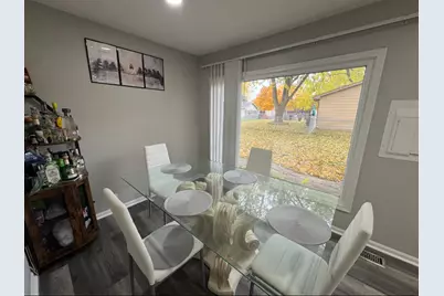 8112 S Applewood Court, Hanover Park, IL 60133 - Photo 12