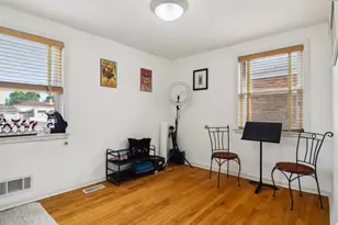 7255 N Oriole Ave, Chicago, IL 60631 - Photo 14