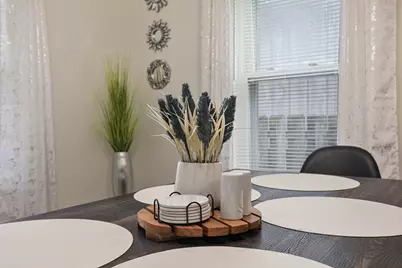 366 N Hemlock Avenue, Wood Dale, IL 60191 - Photo 14