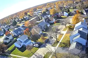 4 Aspen Ct, Streamwood, IL 60107 - Photo 6