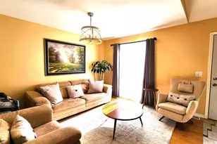 4 Aspen Ct, Streamwood, IL 60107 - Photo 8