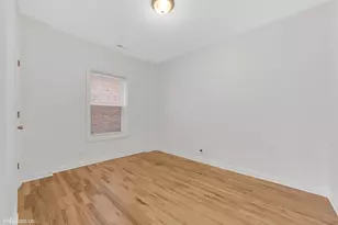 6711 S Paxton Ave, Chicago, IL 60649 - Photo 2