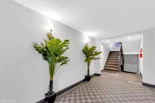 6711 S Paxton Ave, Chicago, IL 60649 - Photo 6