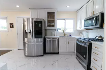 5644 Lyons Street, Morton Grove, IL 60053 - Photo 12