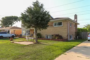 5644 Lyons St, Morton Grove, IL 60053 - Photo 4