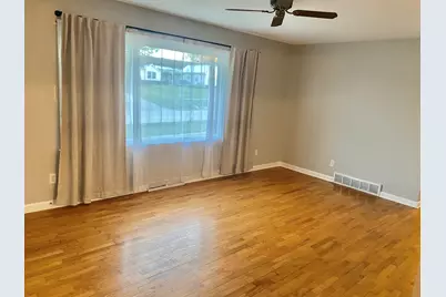 125 Arthur Drive, Woodstock, IL 60098 - Photo 6