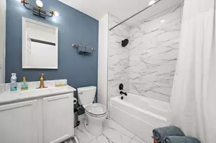 2432 W Harrison St, Chicago, IL 60612 - Photo 30