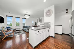 2432 W Harrison St, Chicago, IL 60612 - Photo 16