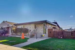 5935 W Henderson St, Chicago, IL 60634 - Photo 1