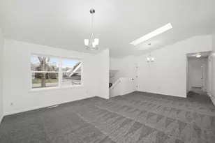 105 Constitution Dr, Poplar Grove, IL 61065 - Photo 10