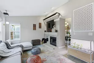 2460 Golf Ridge Cir, Naperville, IL 60563 - Photo 14