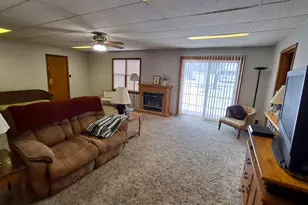 2585 E 450th Rd, Oglesby, IL 61348 - Photo 4