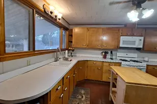 2585 E 450th Rd, Oglesby, IL 61348 - Photo 10