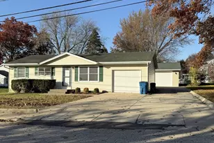 419 Ferris St, Dixon, IL 61021 - Photo 1