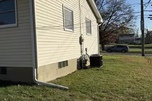 419 Ferris St, Dixon, IL 61021 - Photo 42