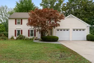 2067 Butternut Ln, Northbrook, IL 60062 - Photo 1