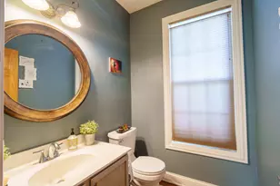 864 Red Clover Dr, Aurora, IL 60504 - Photo 8