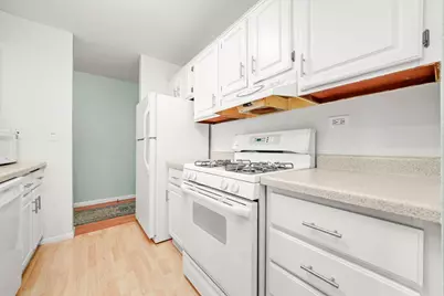 1926 Prairie Square #210B, Schaumburg, IL 60173 - Photo 4