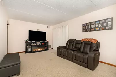1472 N Rock Run Drive #1B, Crest Hill, IL 60403 - Photo 2