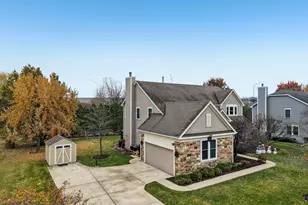 14355 Spring Meadow Ct, Libertyville, IL 60048 - Photo 2
