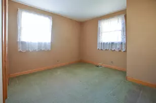 8766 S 83rd Ct, Hickory Hills, IL 60457 - Photo 10