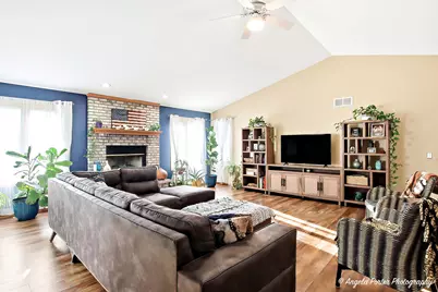 23209 Cals Court, Harvard, IL 60033 - Photo 4