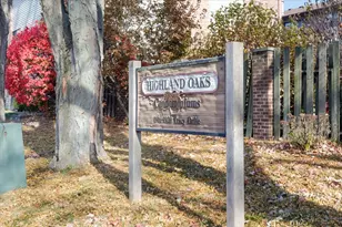 1920 Tracy Dr, Bloomington, IL 61704 - Photo 2