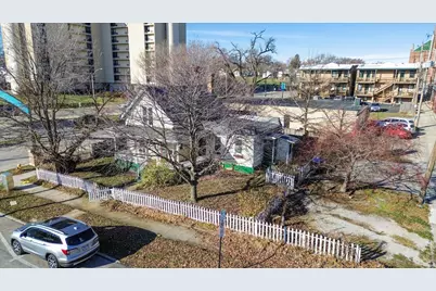 109 W Mulberry Street, Bloomington, IL 61701 - Photo 26