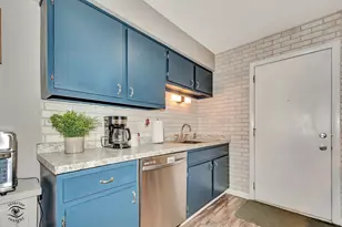 9865 Cordoba Ct, Orland Park, IL 60462 - Photo 6