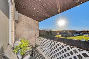 9865 Cordoba Ct, Orland Park, IL 60462 - Photo 2