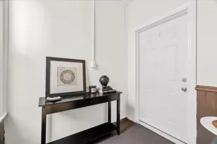 2338 W 18th Pl, Chicago, IL 60608 - Photo 14