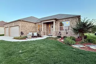 21053 Benjamin Dr, Shorewood, IL 60404 - Photo 2