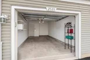 2525 Park Ridge Ct, Crest Hill, IL 60403 - Photo 18