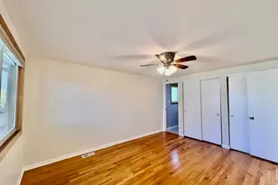 2112 N Kennicott Dr, Arlington Heights, IL 60004 - Photo 8