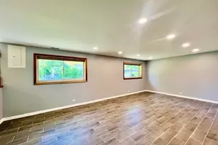 2112 N Kennicott Dr, Arlington Heights, IL 60004 - Photo 4