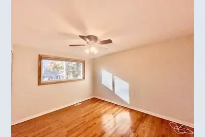 2112 N Kennicott Drive, Arlington Heights, IL 60004 - Photo 10