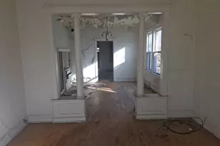 12341 S Parnell Ave, Chicago, IL 60628 - Photo 8