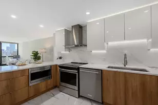 1030 N State St, Chicago, IL 60610 - Photo 22