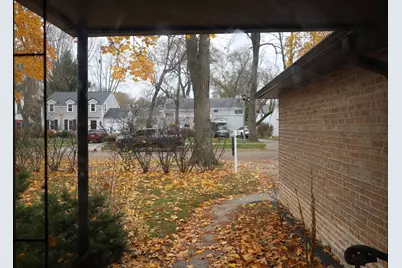 9433 Lincolnwood Drive, Evanston, IL 60203 - Photo 2